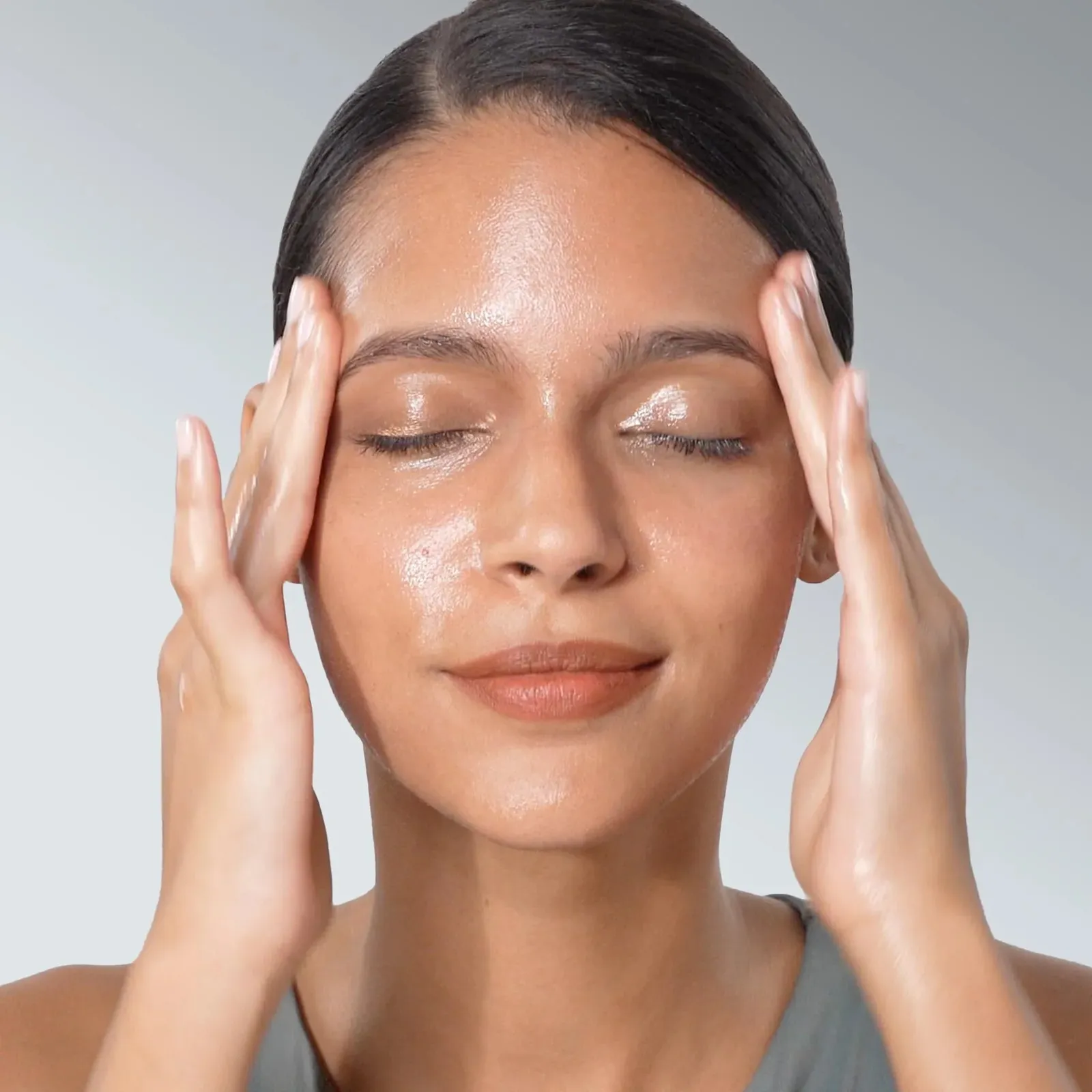 Vitamin E Hydrating Cleansing Oil and Makeup Remover - Rosehip and Olive Oil